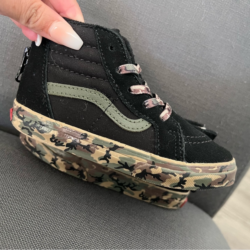 Toddler boy Vans shoes - Picture 2 of 7